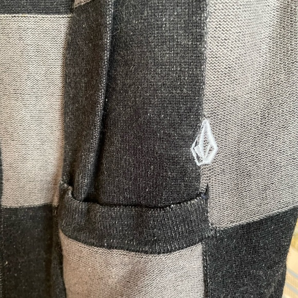 Men’s Volcom Cardigan Sweater - Picture 4 of 4